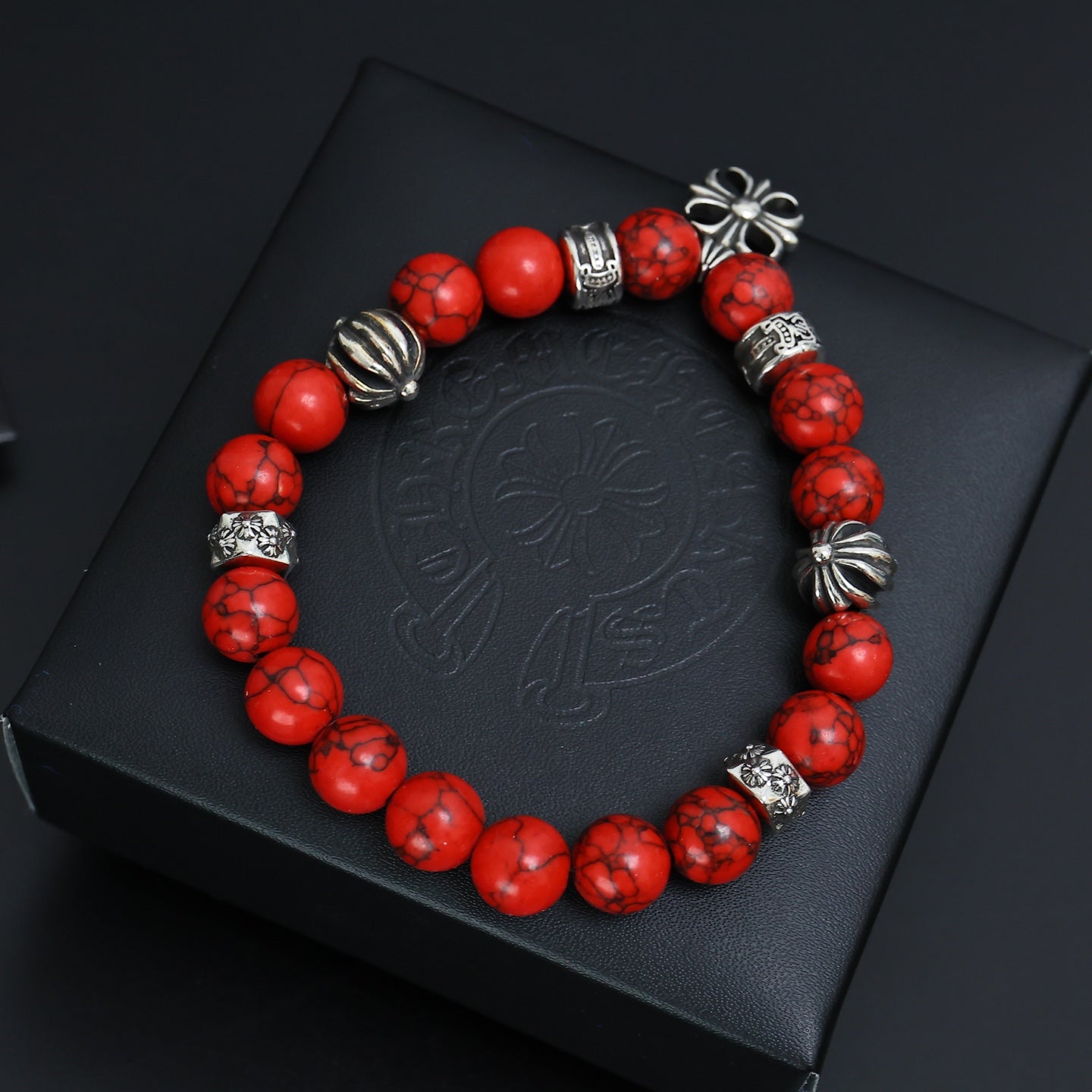Gothic Emblem Beaded Bracelet in Antique Silver-Tone – Design 19 detail view