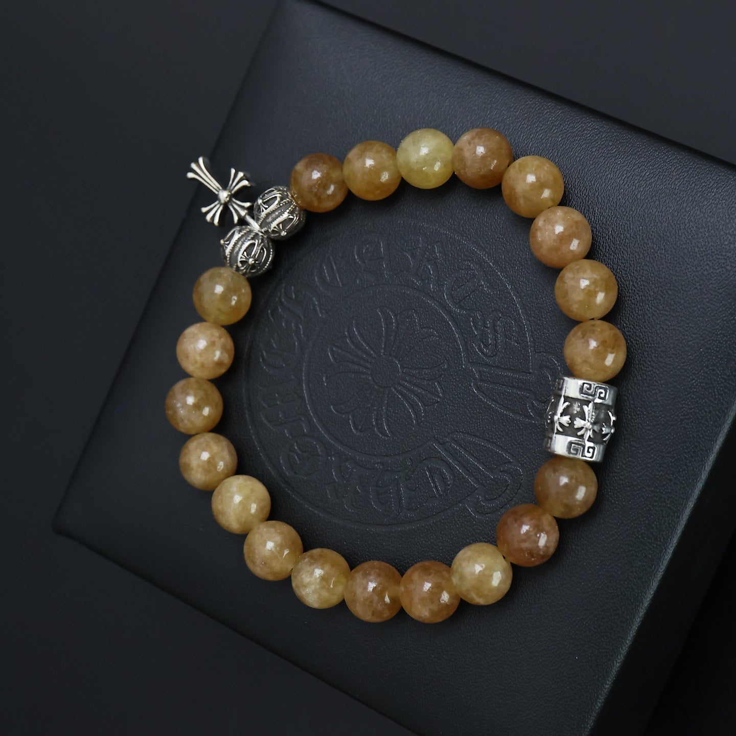 Gothic Emblem Beaded Bracelet in Antique Silver-Tone – Design 23 detail view