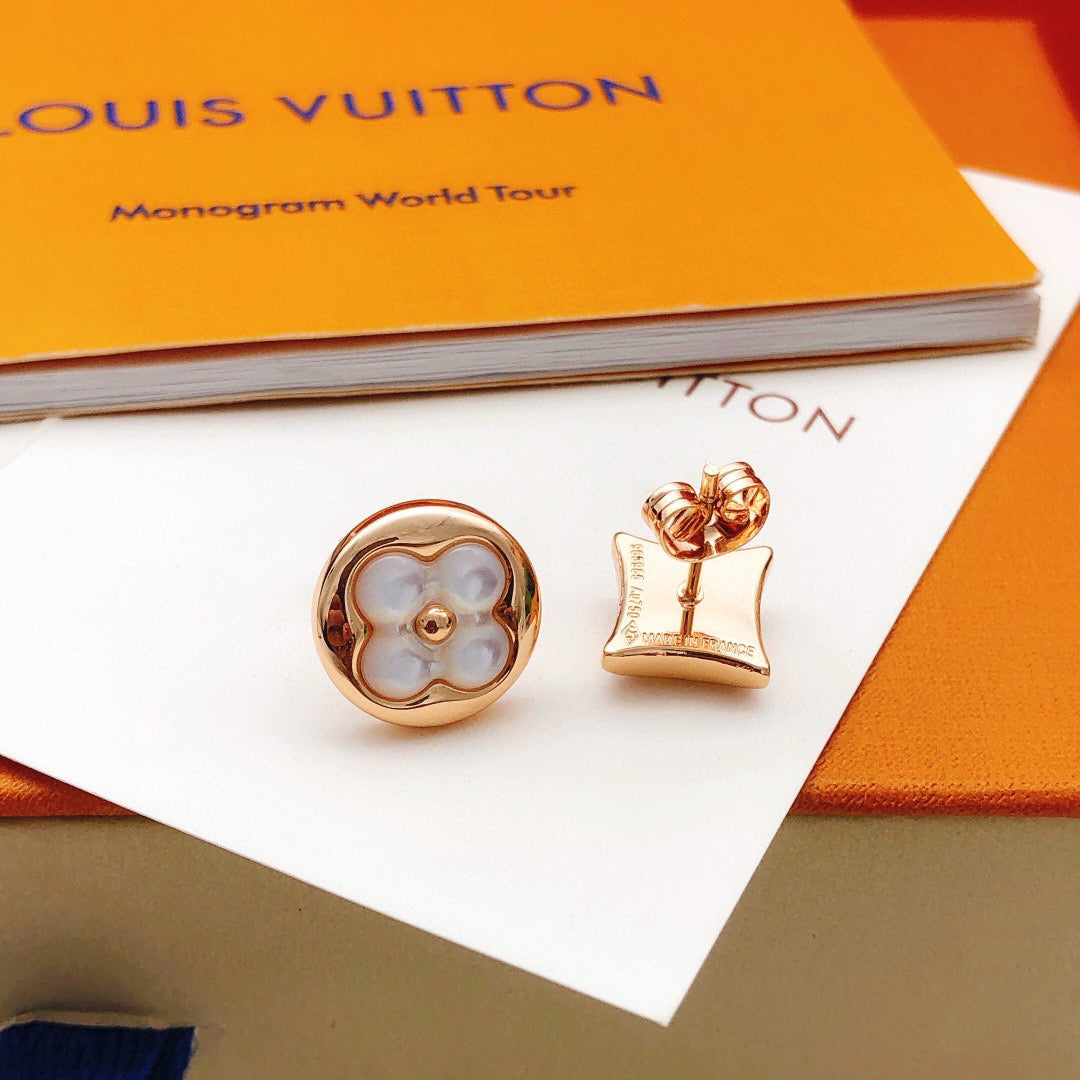 Geometric Emblem Stud Earrings in Gold-Tone – Design 018 side detail