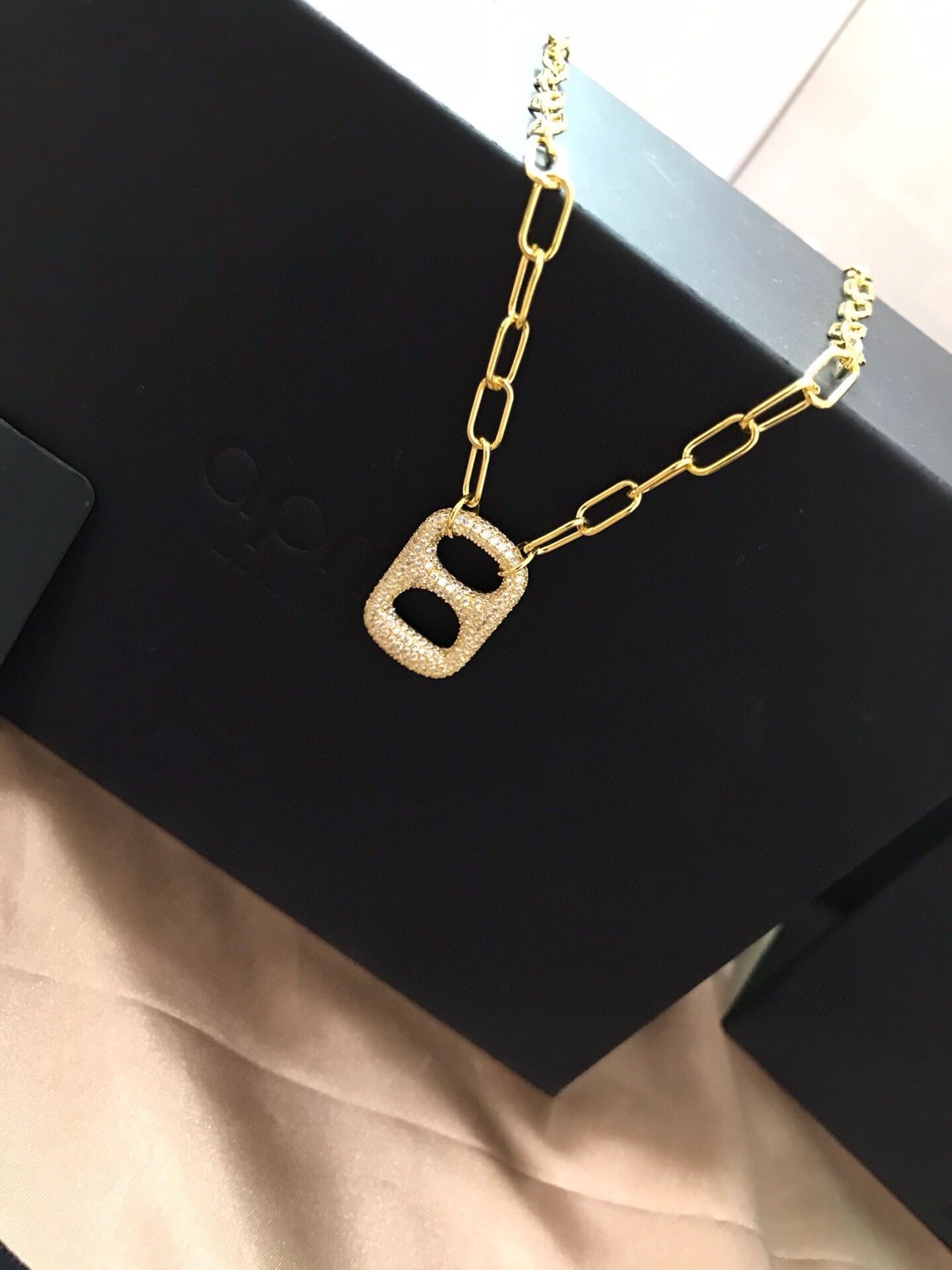 Link Pendant Necklace in Gold-Tone side detail