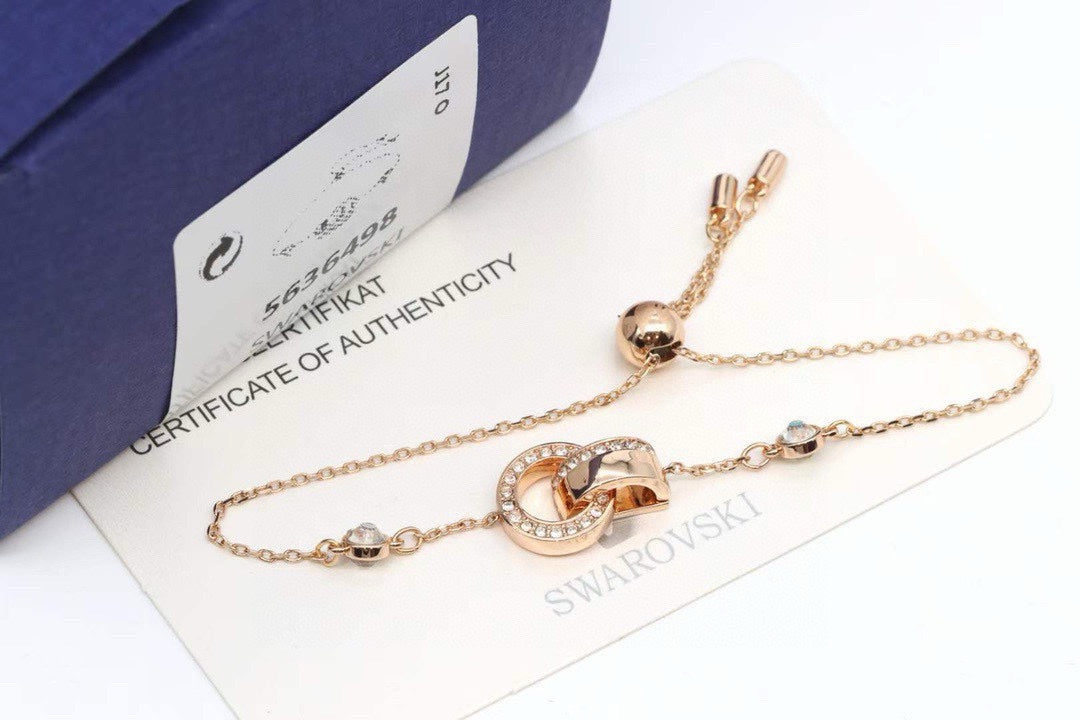 Interlocking Ring Adjustable Bracelet in Rose-Gold-Tone main product view