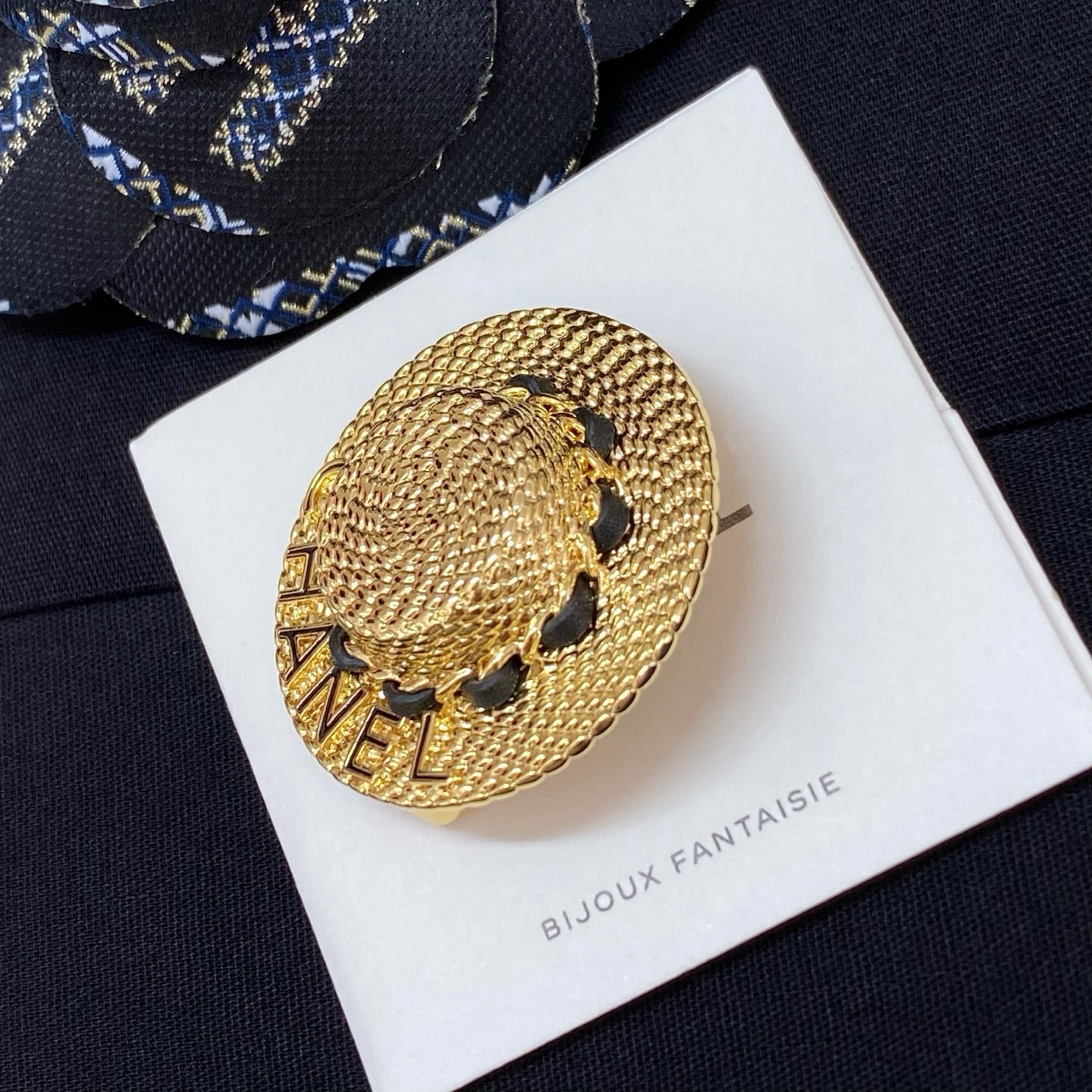 Signature Emblem Brooch in Polished Metal-Tone – Design 022 detail view