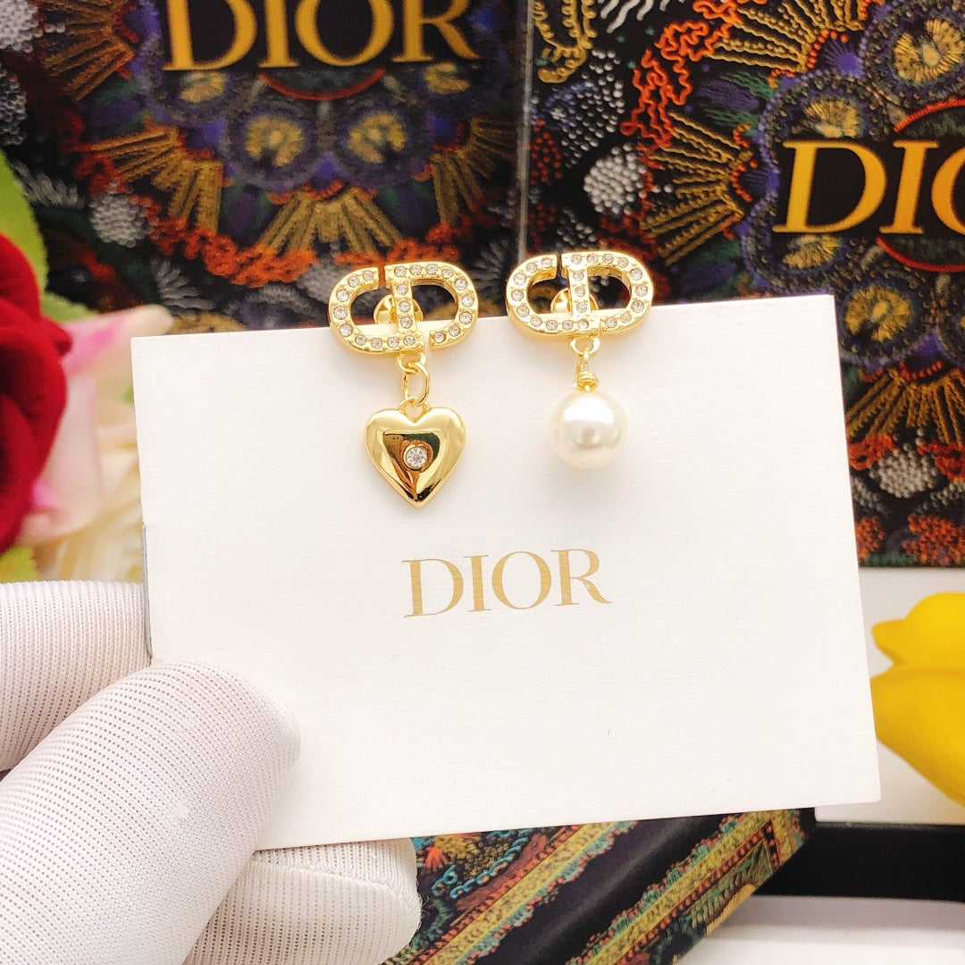 Pearl-Style Motif Stud Earrings in Polished Metal-Tone with Pearl-Style Detail – Design 019 front view