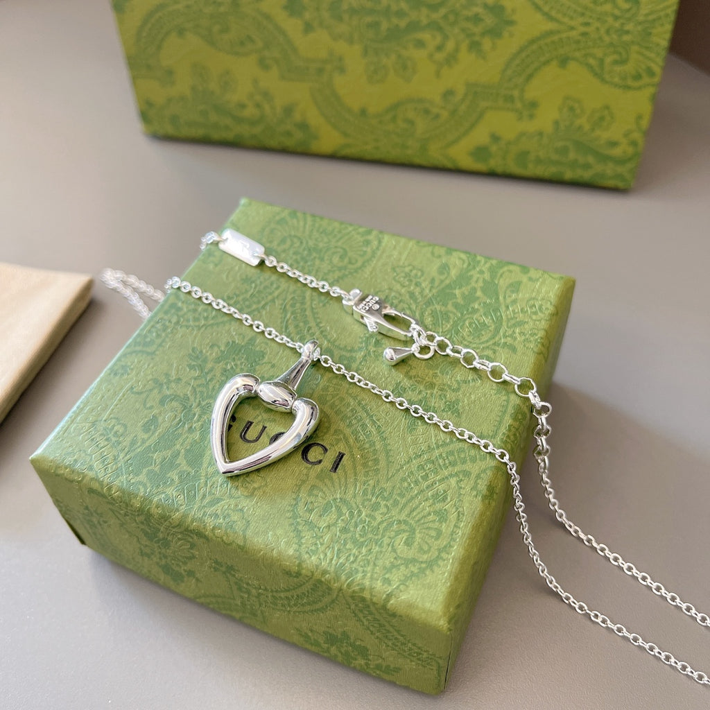 Heart Pendant Necklace in Polished Metal-Tone – Design 001 side detail