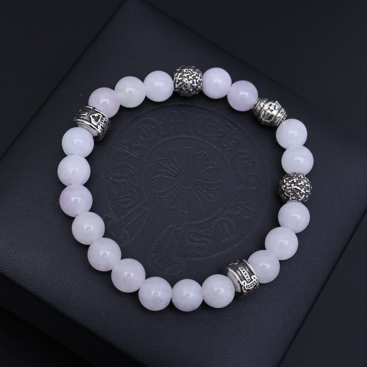 Gothic Emblem Beaded Bracelet in Antique Silver-Tone – Design 05 close-up detail