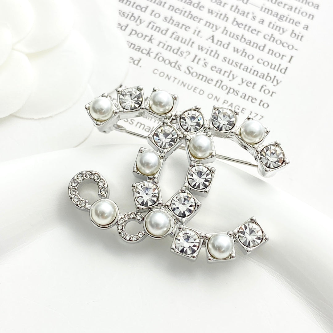 Double-C Emblem Brooch in Silver-Tone – Pearl Detail – Design 002 main product view