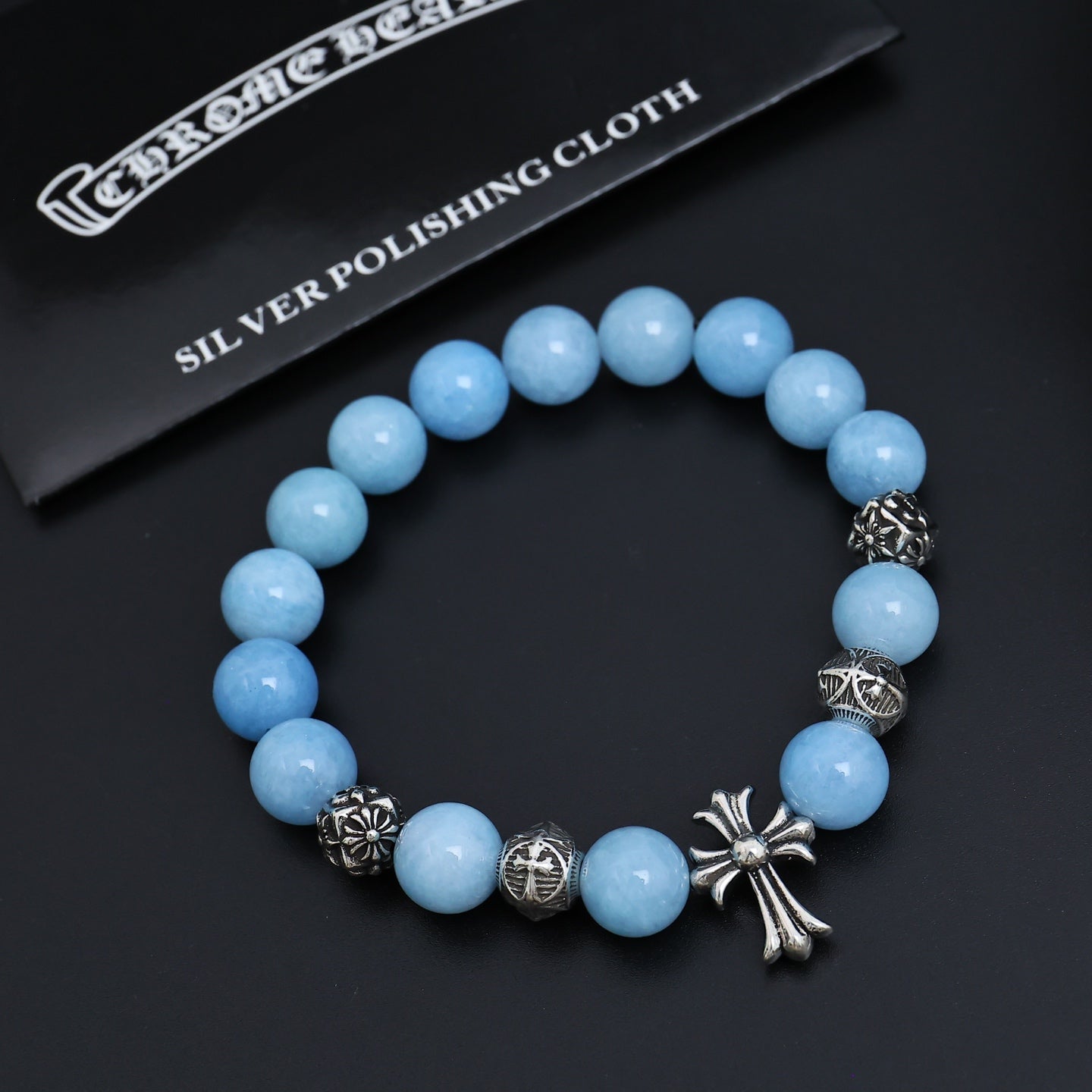 Gothic Emblem Beaded Bracelet in Metal-Tone – Design 01 detail view