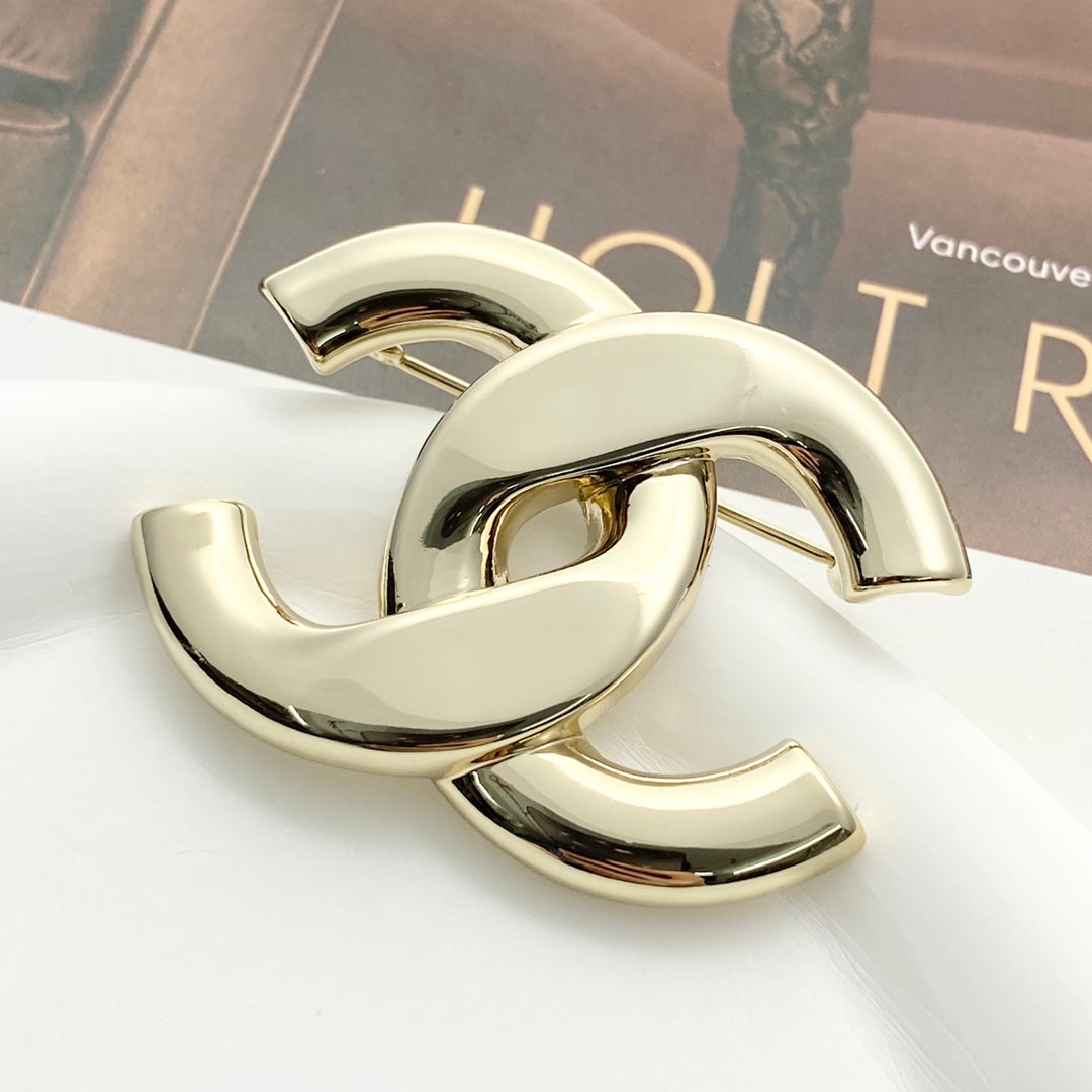 Double-C Emblem Brooch in Gold-Tone – Design 021 front product view