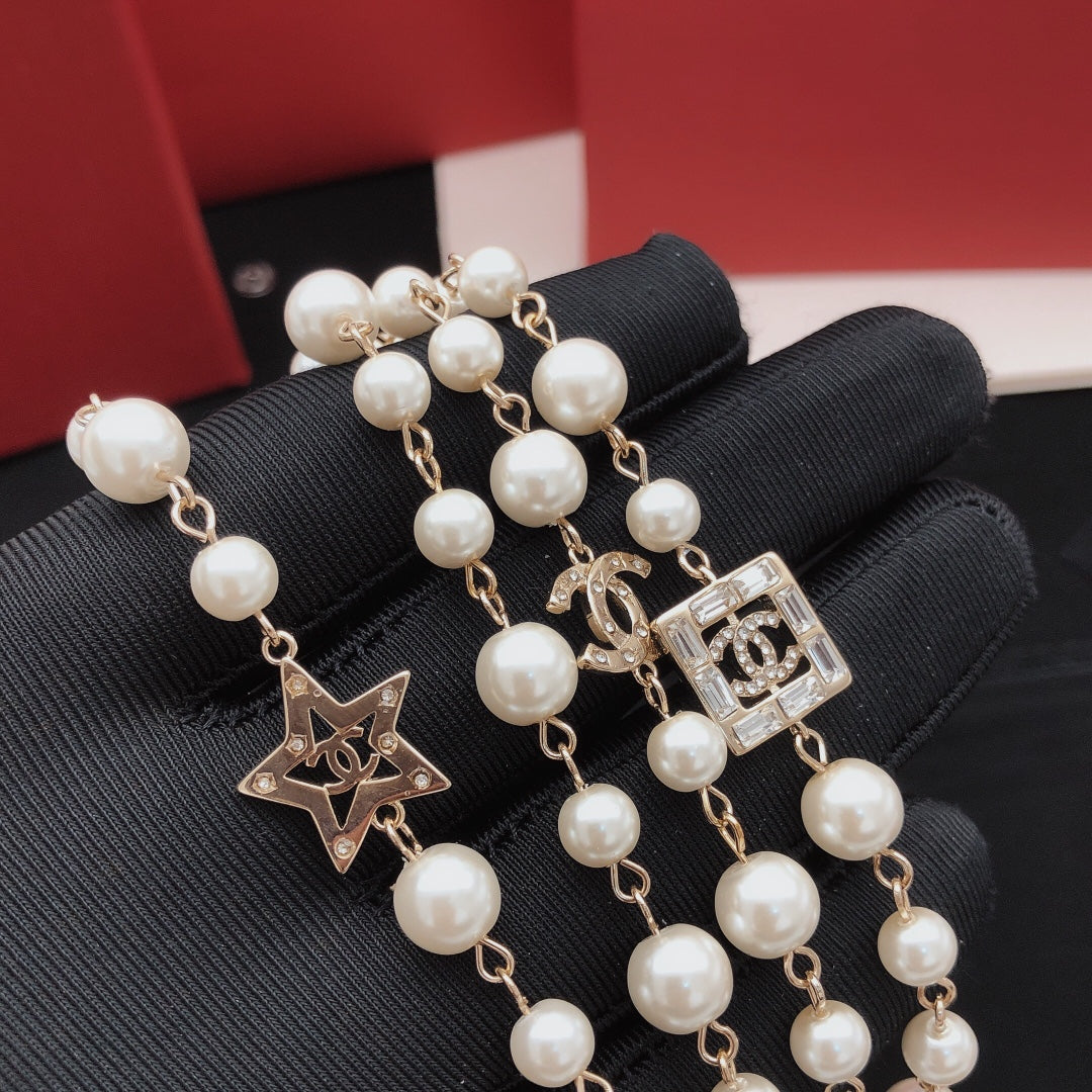 Star Pearl-Detail Pendant Necklace detail view