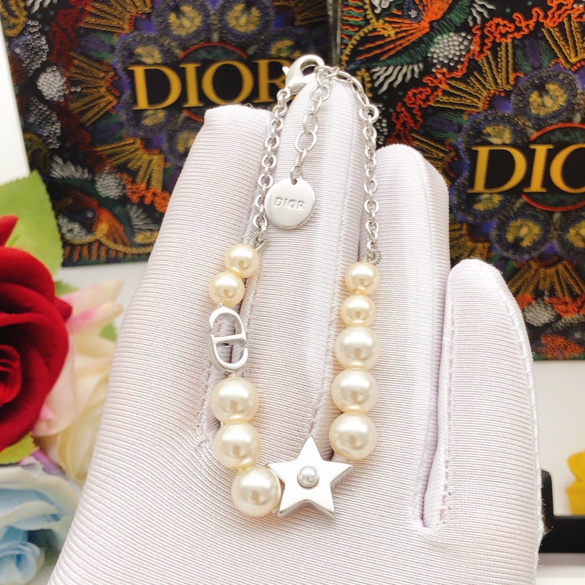 Pearl-Style Motif Statement Bracelet in Polished Metal-Tone with Pearl-Style Detail – Design 007 side detail
