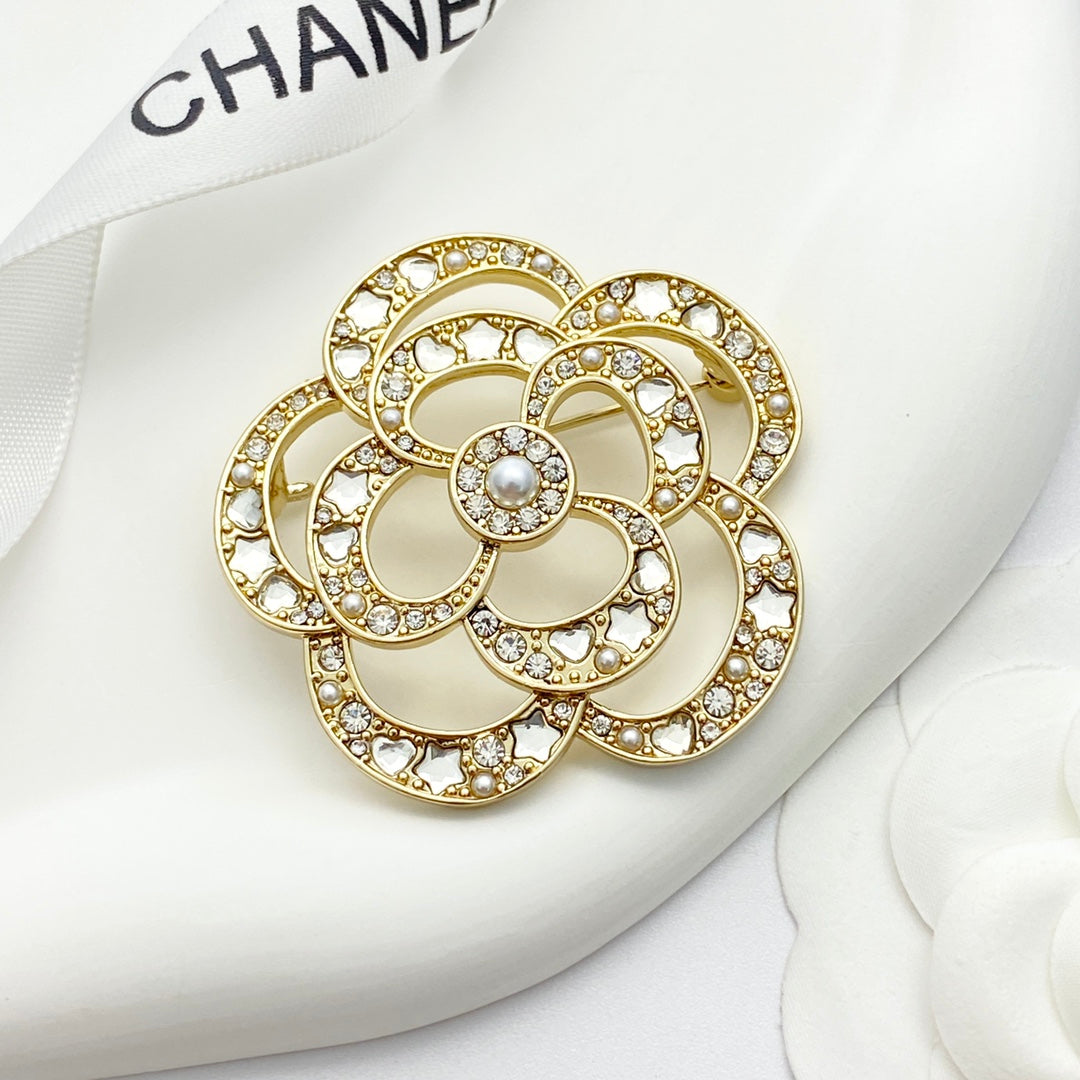 Camellia Brooch in Polished Metal-Tone – Pearl Detail front product view