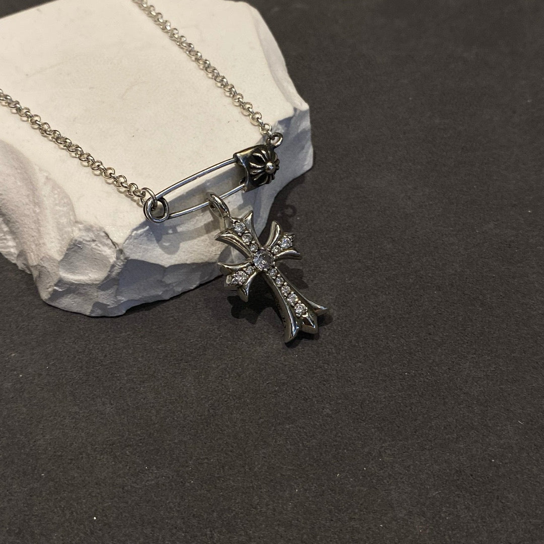 Cross Brooch in Antique Silver-Tone – Design 02 main product view