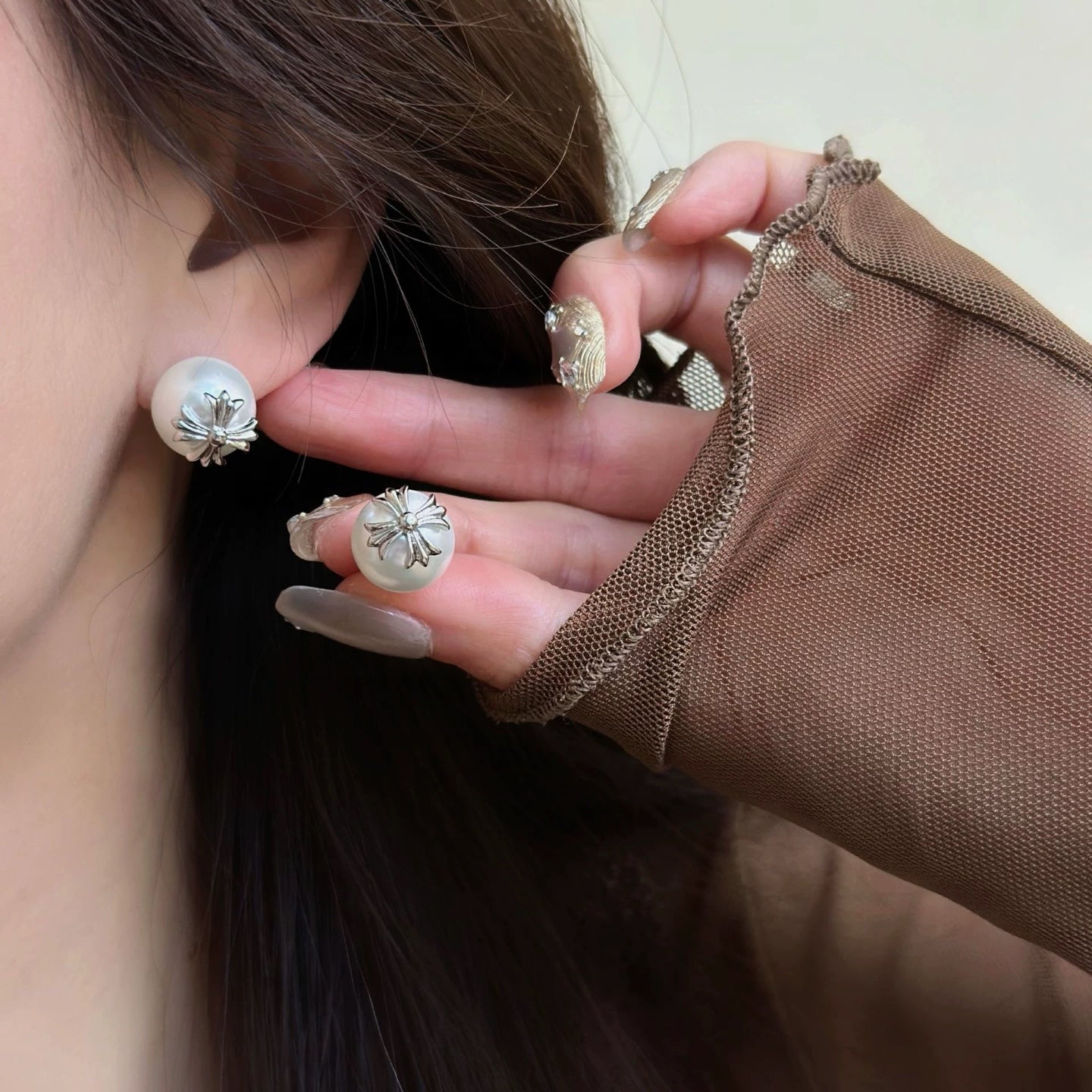 Cross Stud Earrings in Antique Silver-Tone – Design 01 detail view