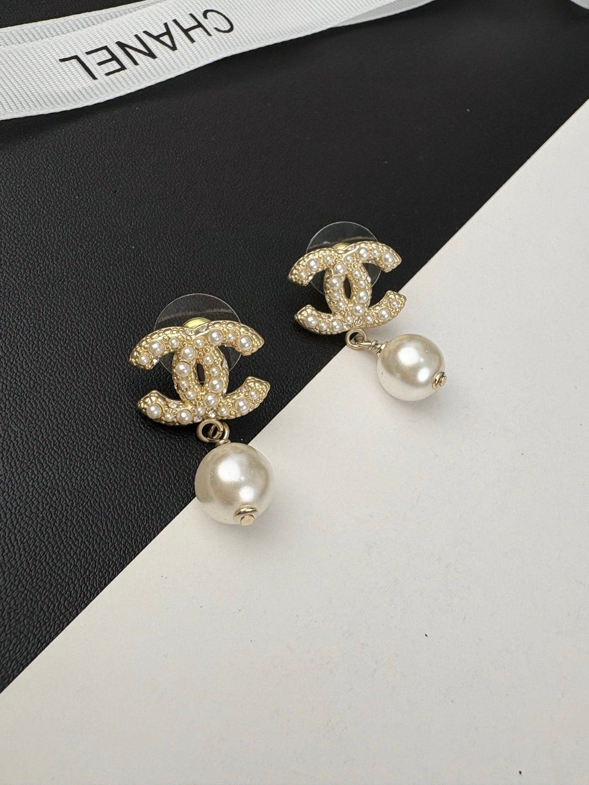 Double-C Emblem Statement Earrings in Polished Metal-Tone – Design 038 close-up detail