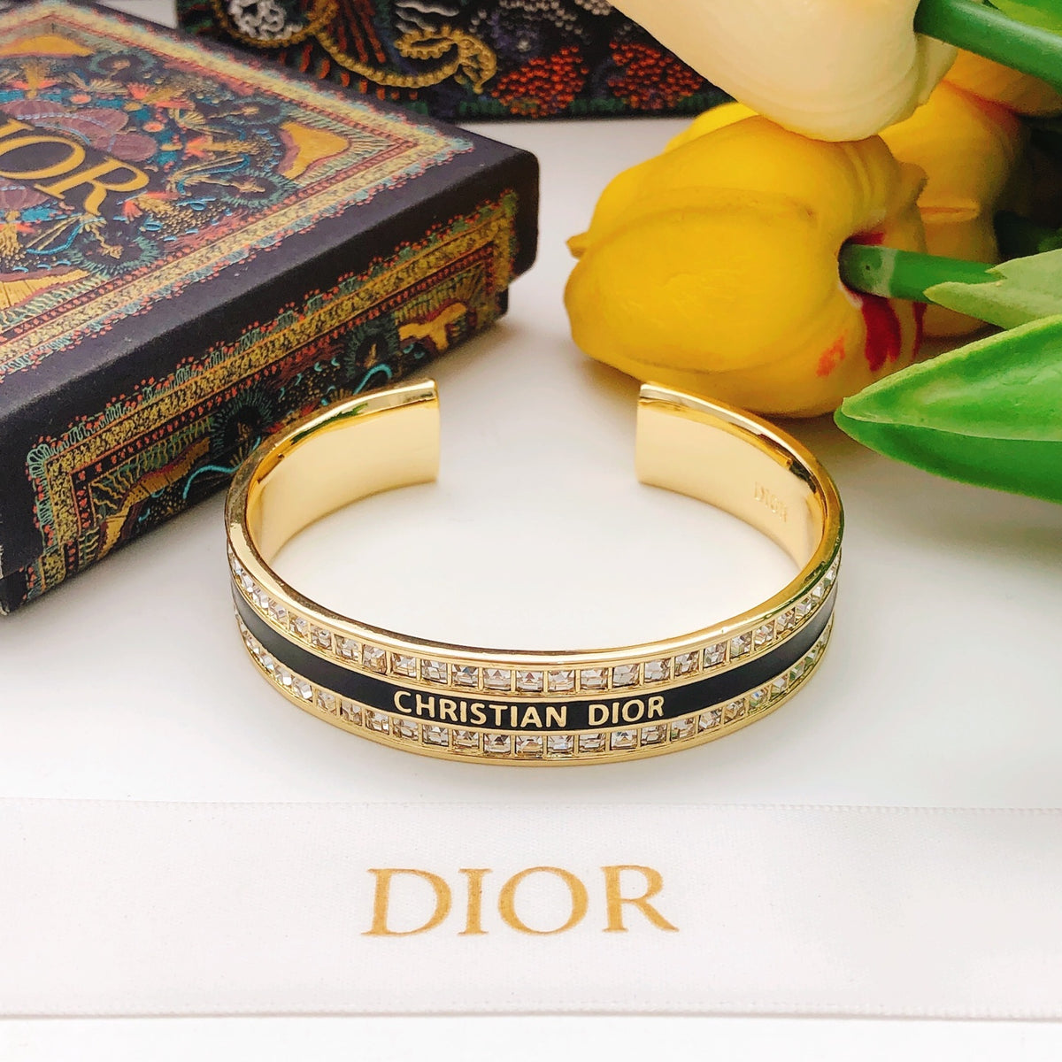 Sculptural Statement Bracelet in Black-Tone with Crystal-Style Accents – Design 003 side detail