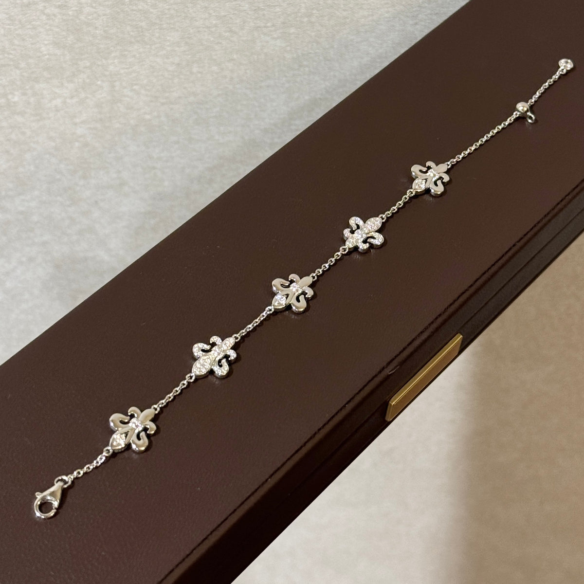 Gothic Emblem Statement Bracelet in Antique Silver-Tone – Design 02 detail view
