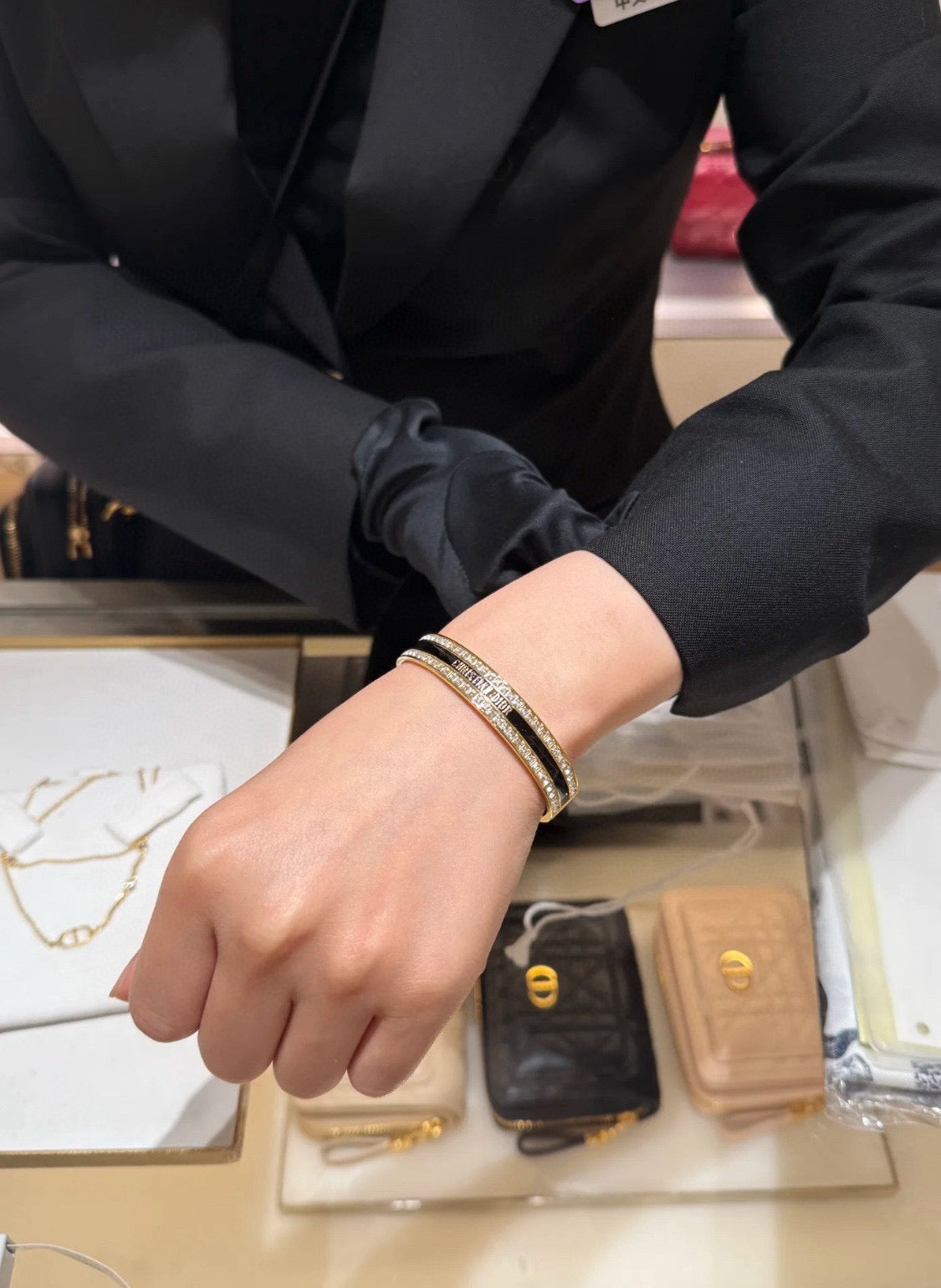 Sculptural Statement Bracelet in Black-Tone with Crystal-Style Accents – Design 003 side detail