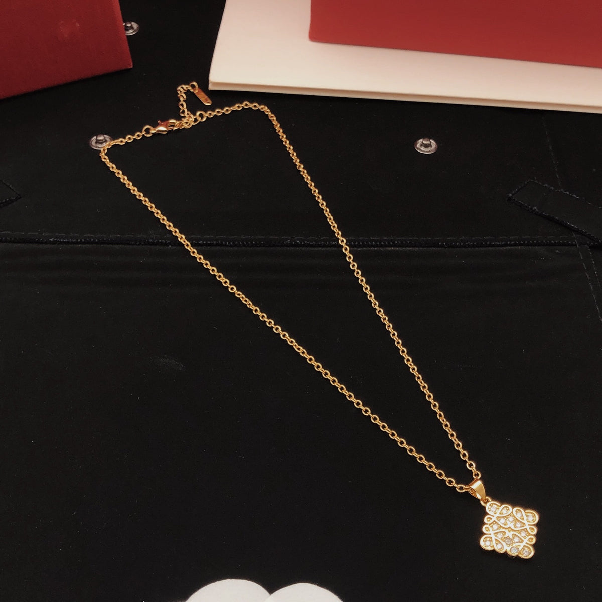 Sculptural Pendant Necklace in Polished Metal-Tone – Design 01 main product view