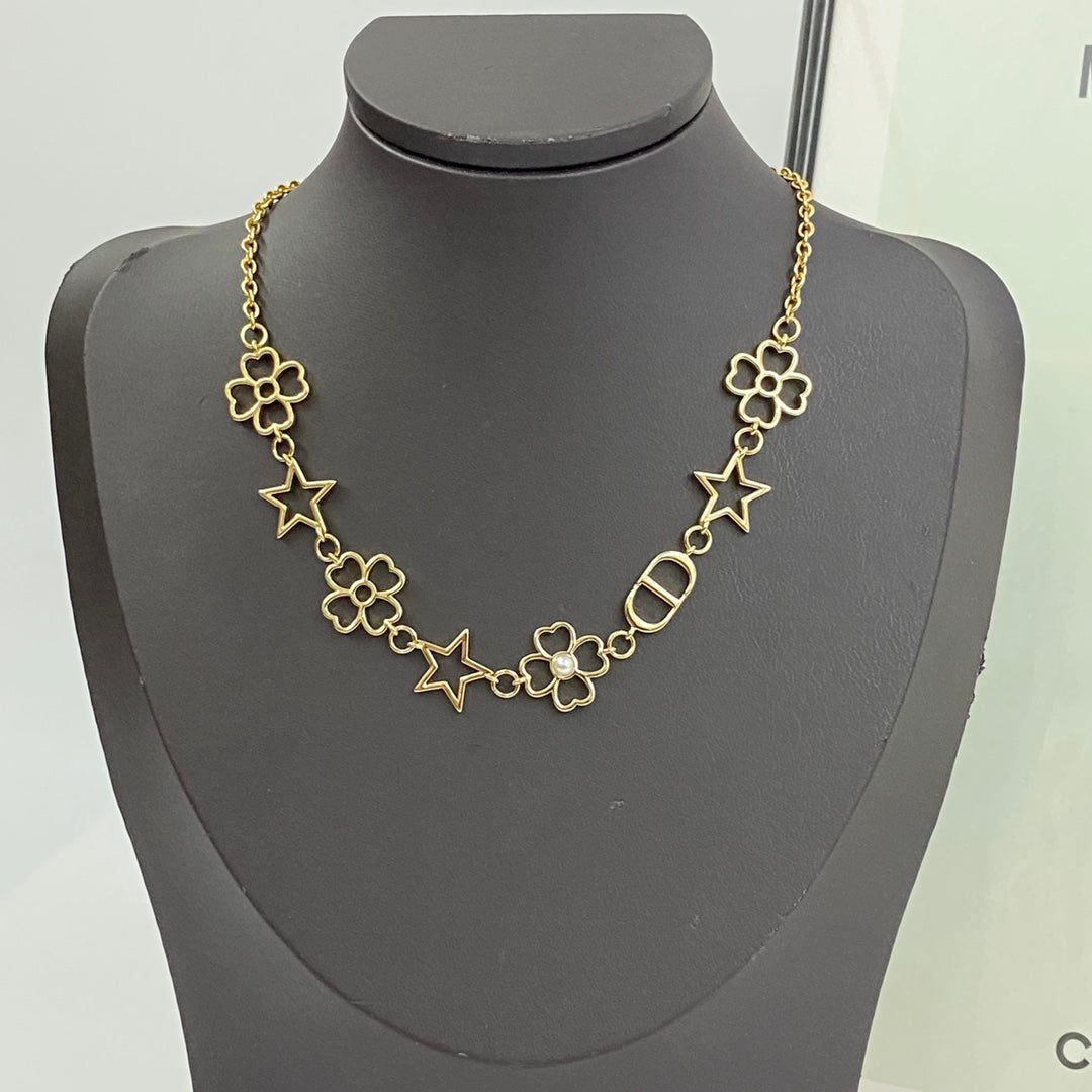 Star Motif Pendant Necklace in Polished Metal-Tone with Openwork Detail main product view