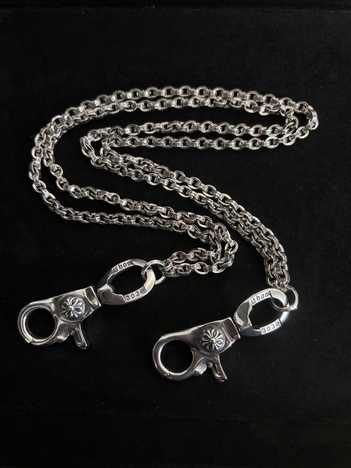 Letter Multi-Use Chain Accessory main product view