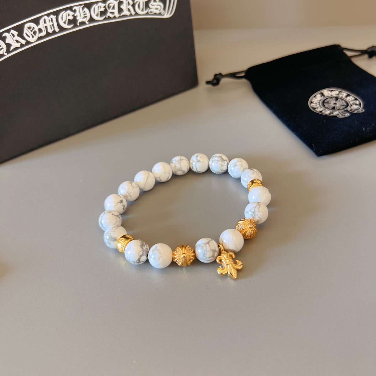 Gothic Emblem Beaded Bracelet in Metal-Tone – Design 06 side detail