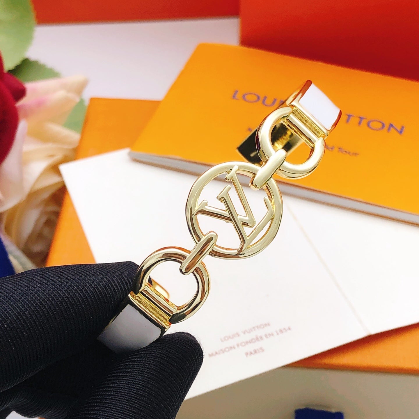 Geometric Emblem Bangle in Gold-Tone – White Detail side detail