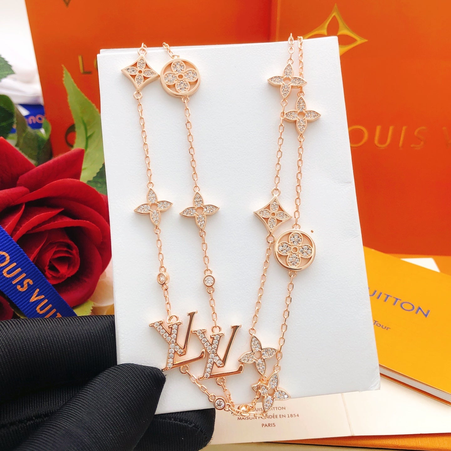 Geometric Emblem Pendant Necklace in Rose-Gold-Tone – Rose Gold Detail – Design 017 side detail