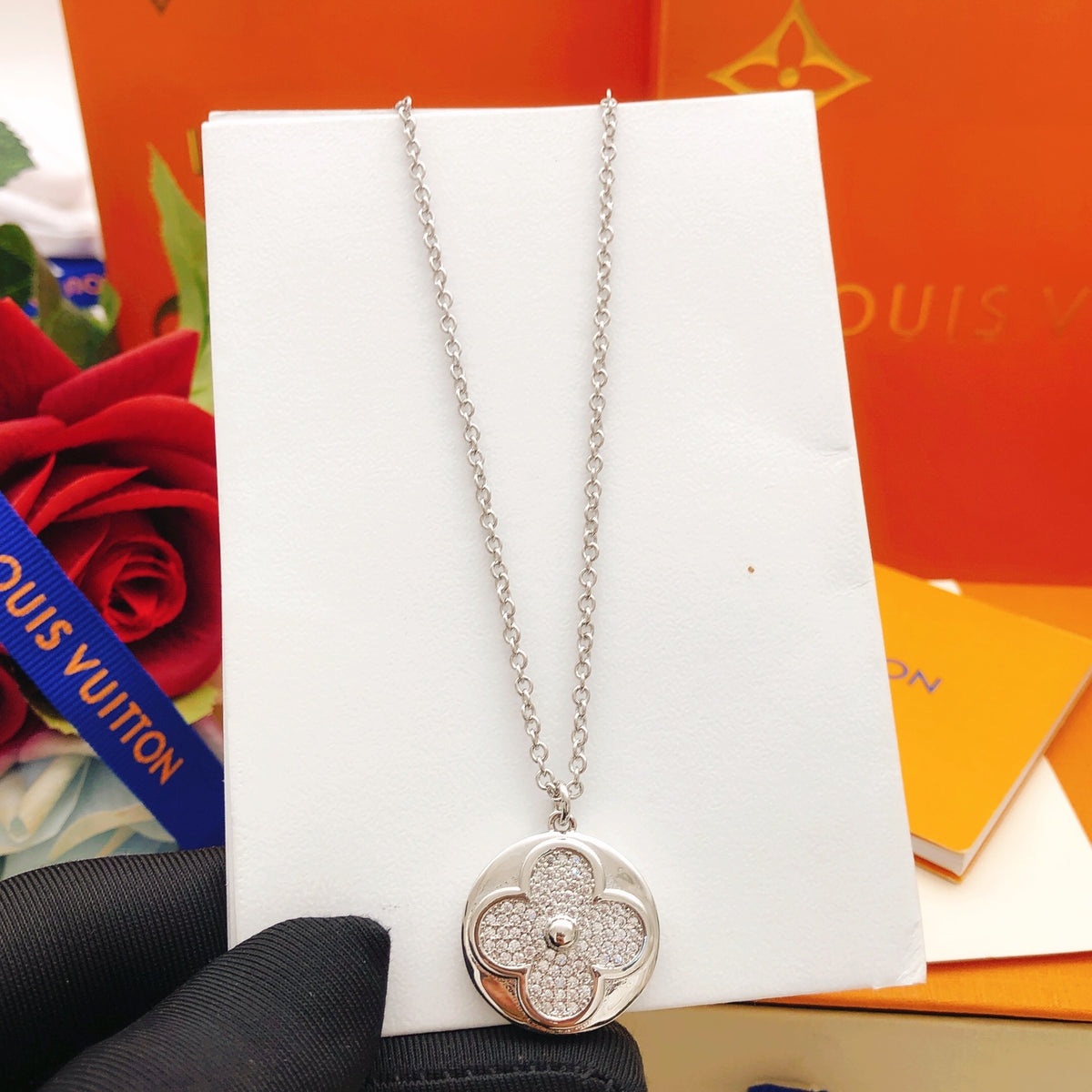 Round Pendant Necklace in Gold-Tone – Design 006 close-up detail