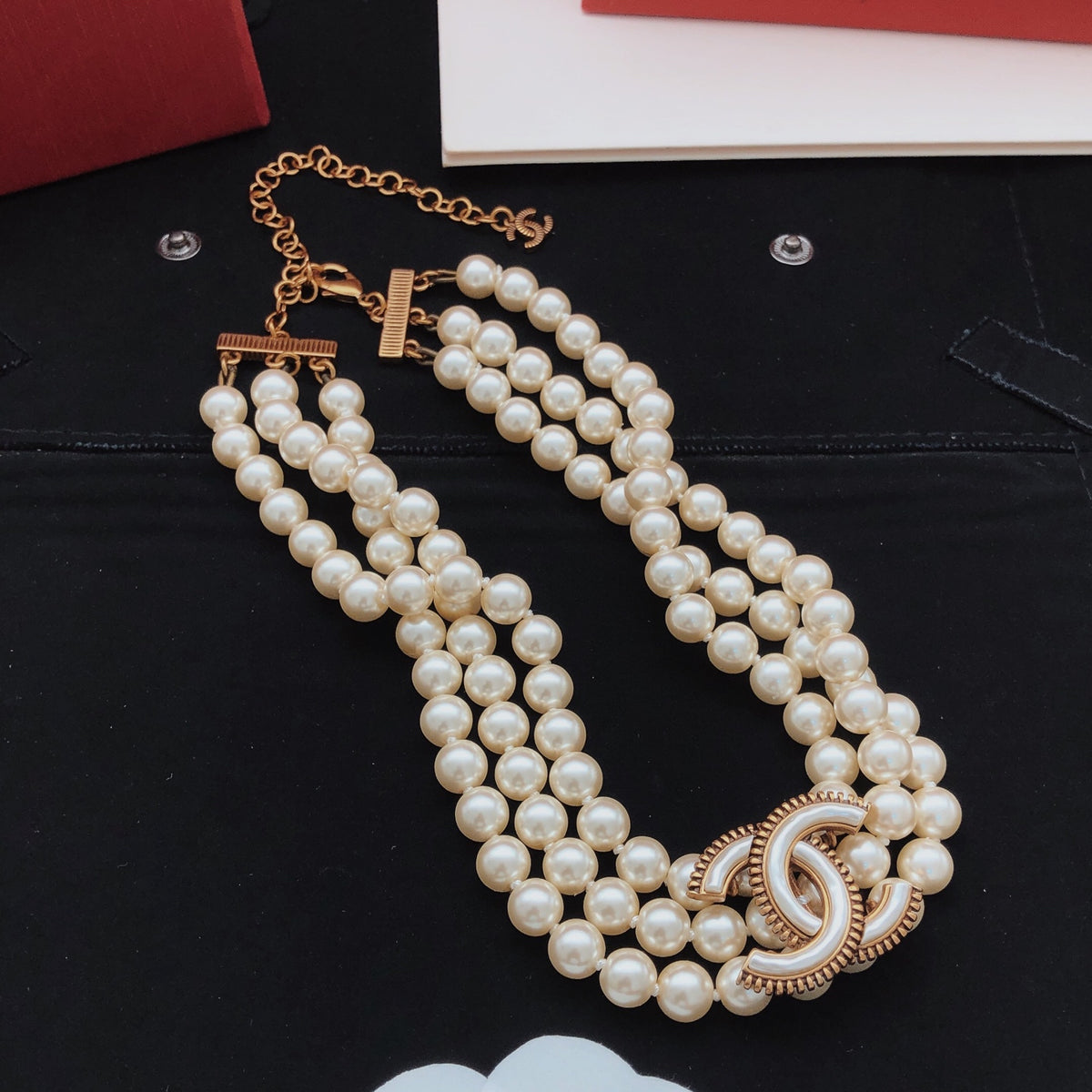 Pearl Pearl-Detail Pendant Necklace – Pearl Detail – Design 017 front product view