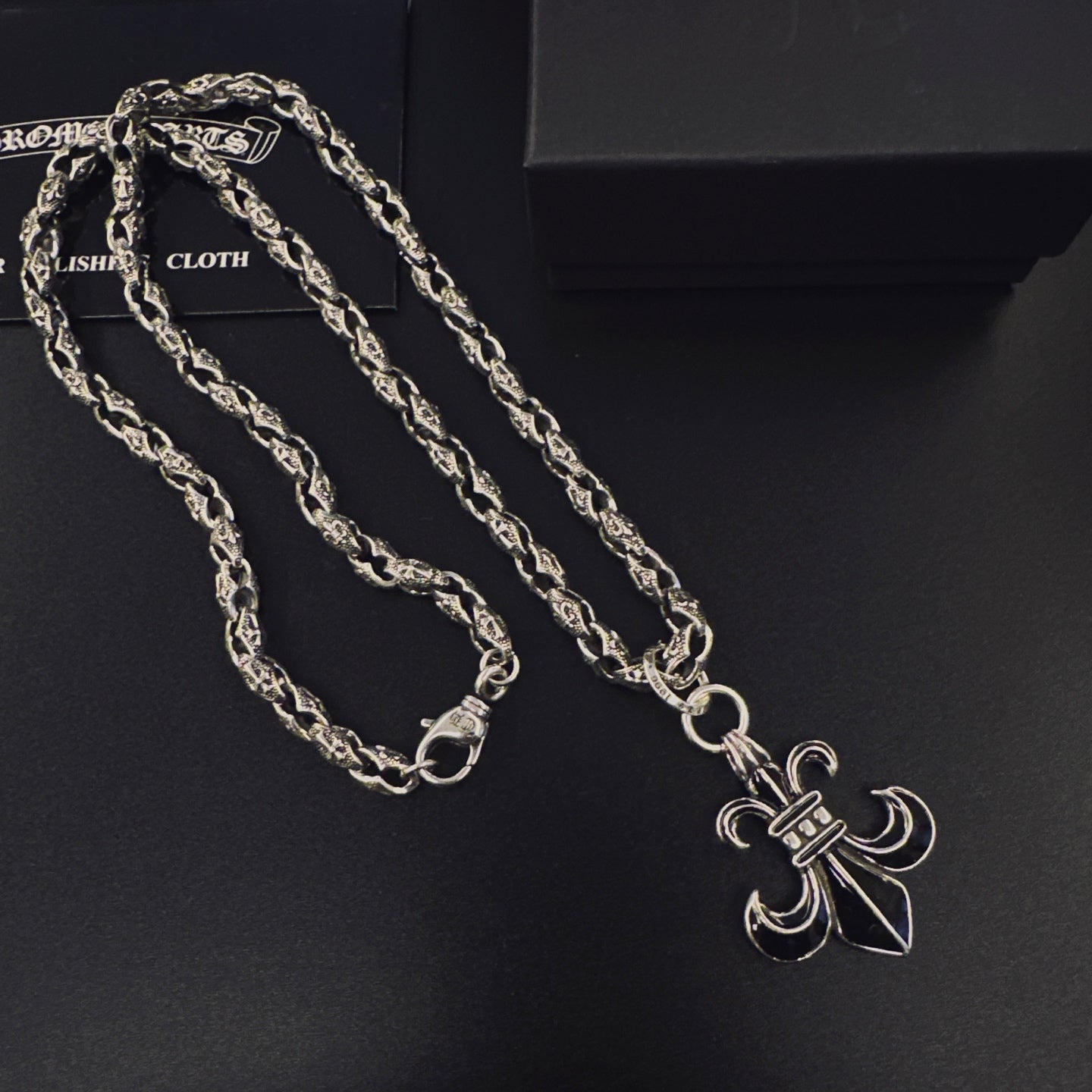 Cross Pendant Necklace in Antique Silver-Tone – Design 14 close-up detail
