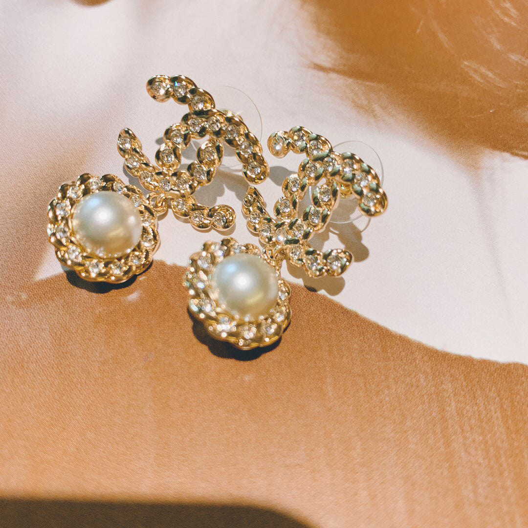 Pearl Pearl-Detail Stud Earrings – Pearl Detail – Design 002 styled product view