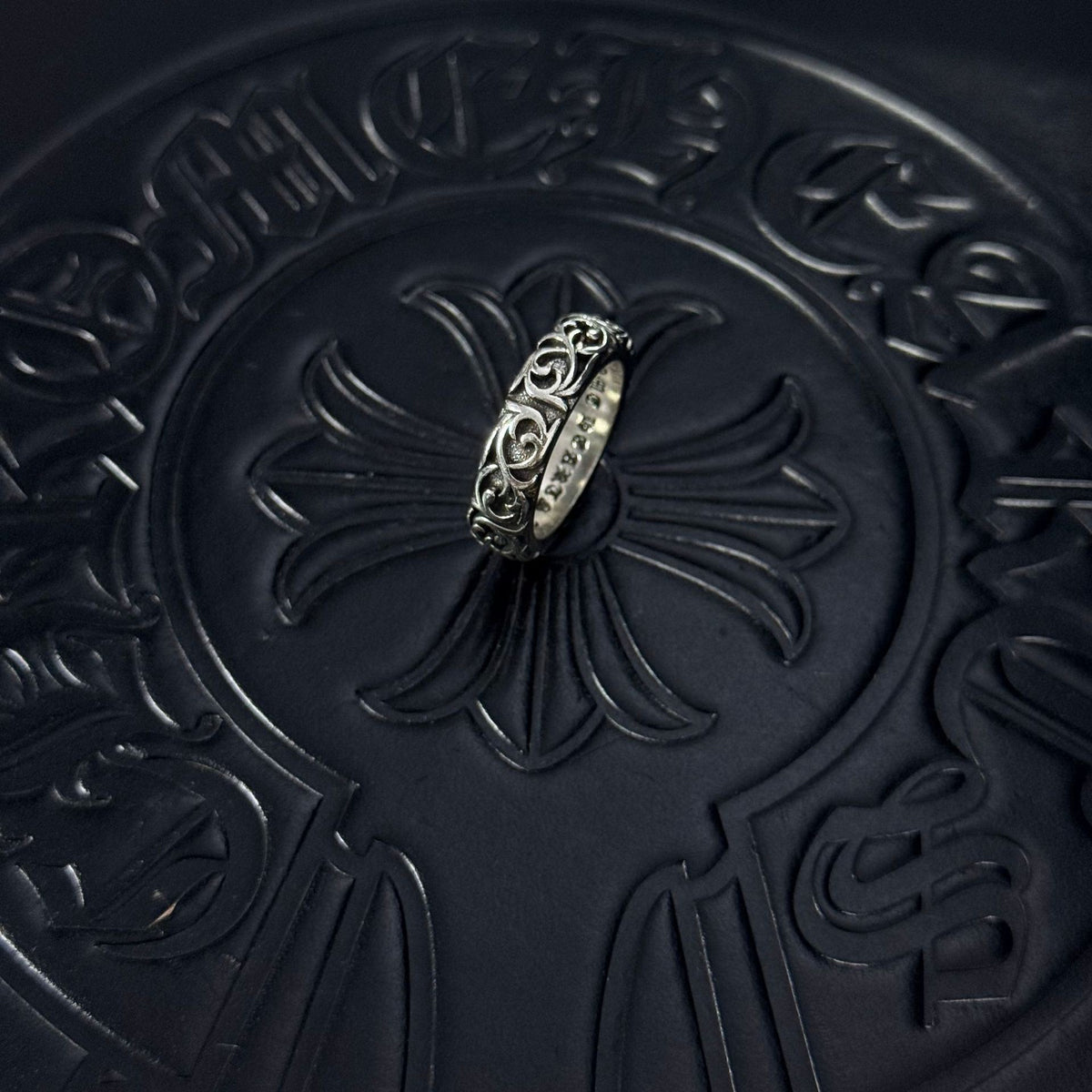 Cross Statement Ring in Antique Silver-Tone – Design 03 detail view
