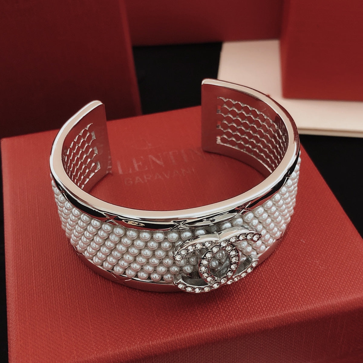 Signature Emblem Bangle in Gold-Tone – Design 007 front product view