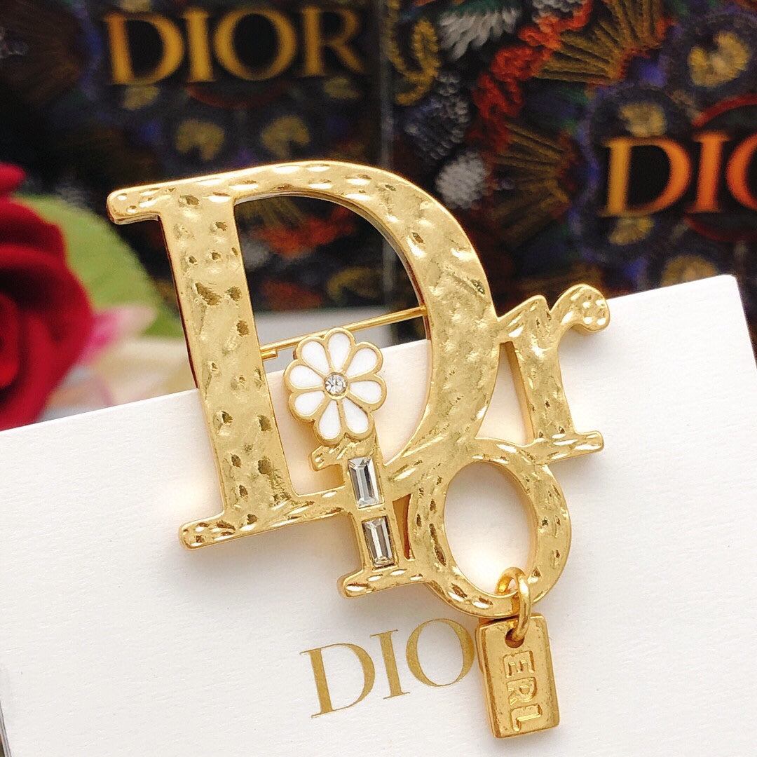 Graphic Letter Motif Brooch Pin in Polished Metal-Tone – Design 007 main product view