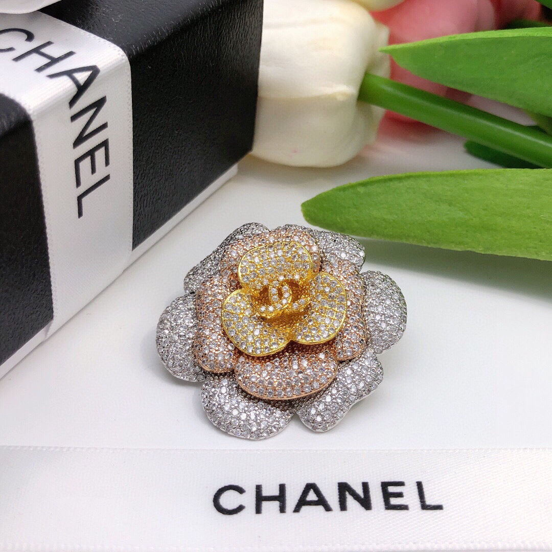 Camellia Brooch in Polished Metal-Tone – Camellia Detail – Design 003 detail view