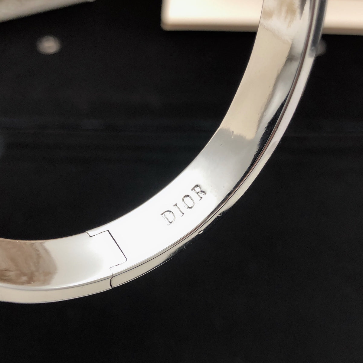Sculptural Statement Bracelet in Black-Tone with Crystal-Style Accents – Design 002 detail view