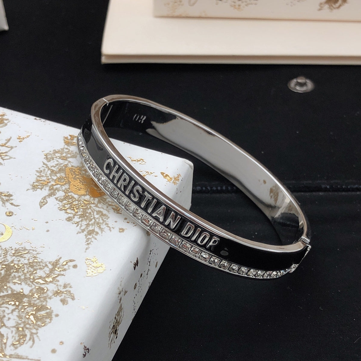 Sculptural Statement Bracelet in Black-Tone with Crystal-Style Accents – Design 001 side detail