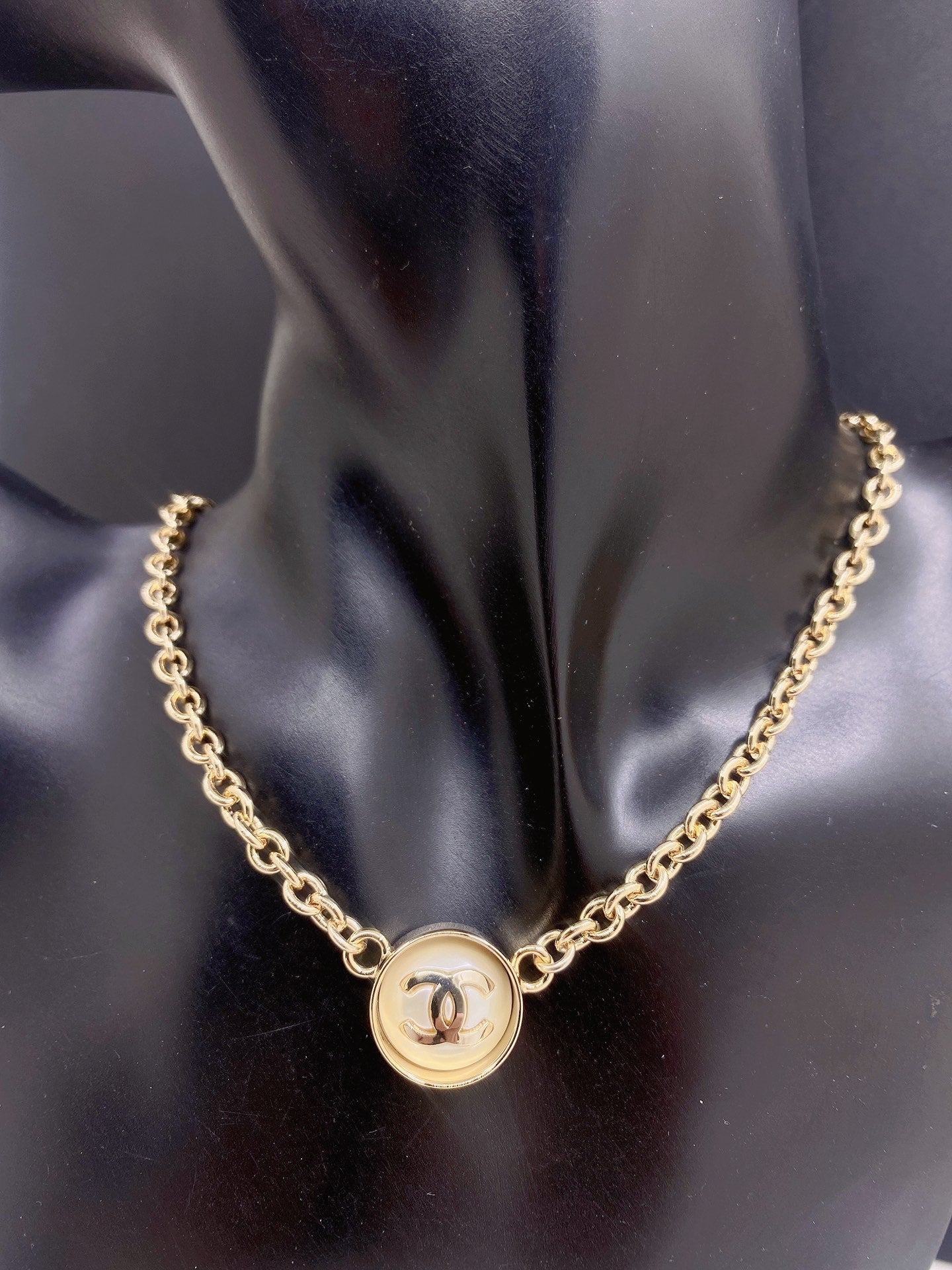 Round Pendant Necklace in Gold-Tone front product view