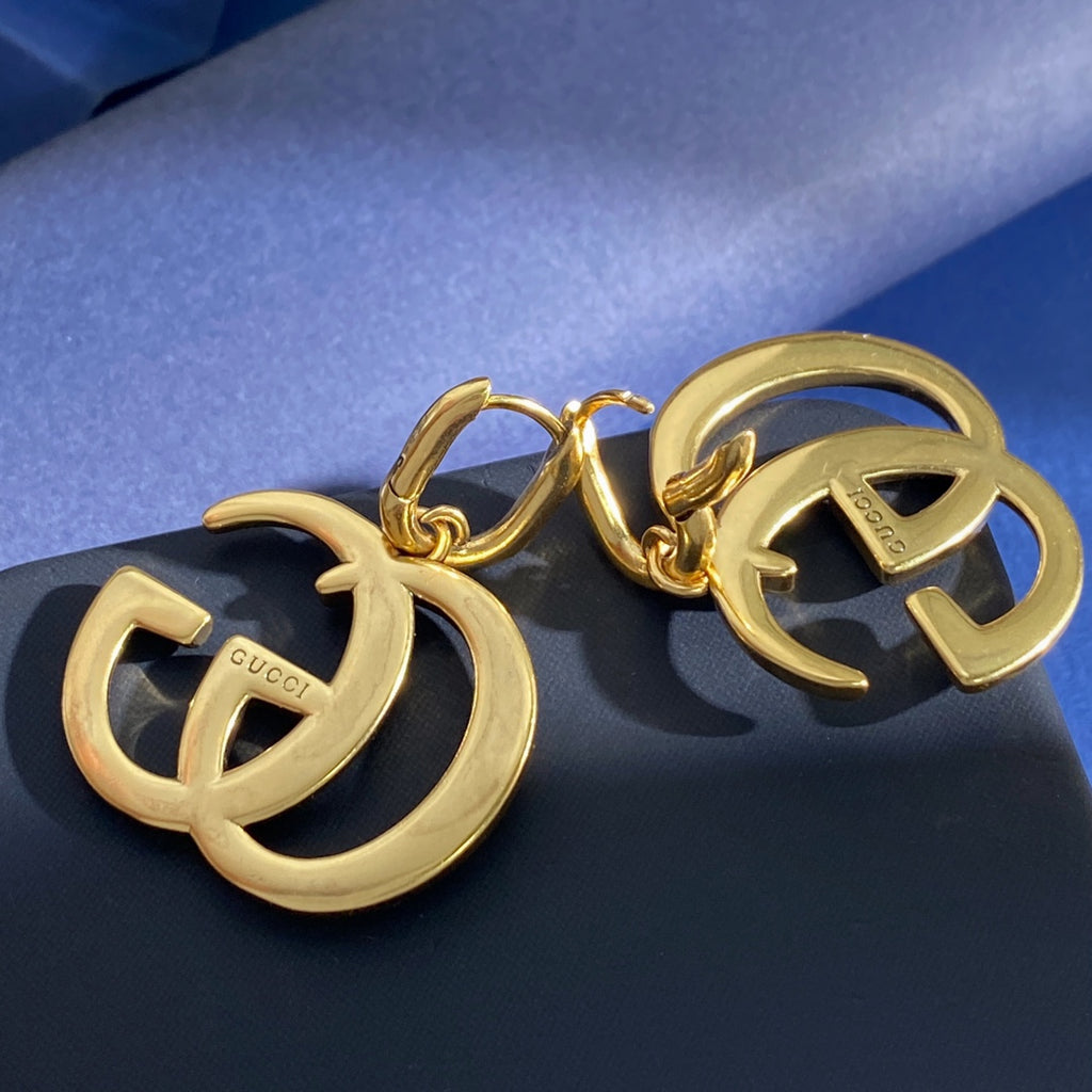 Double-G Emblem Statement Earrings in Gold-Tone – Vintage Detail – Design 002 detail view