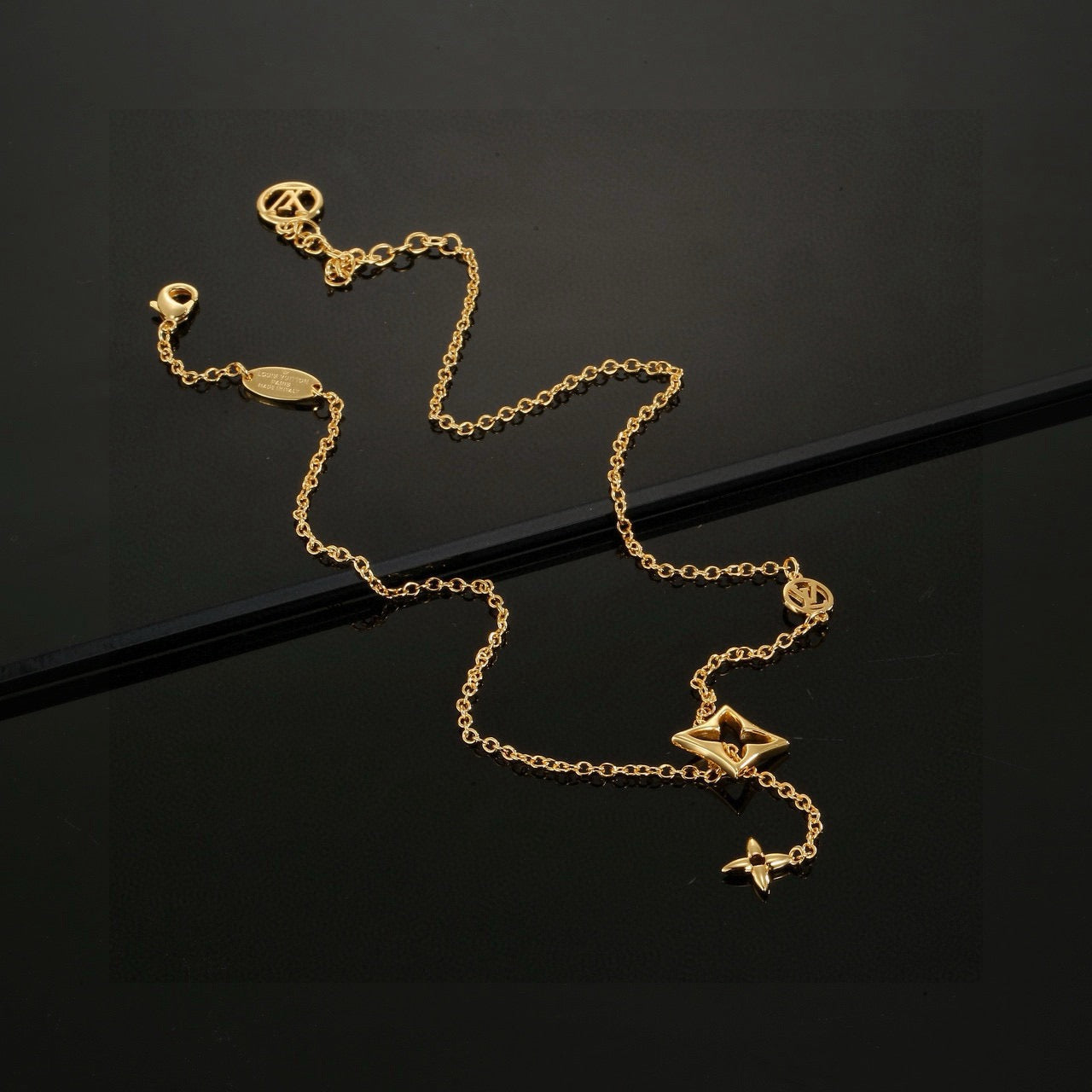 Clover Pendant Necklace in Polished Metal-Tone – Clover Detail – Design 005 main product view
