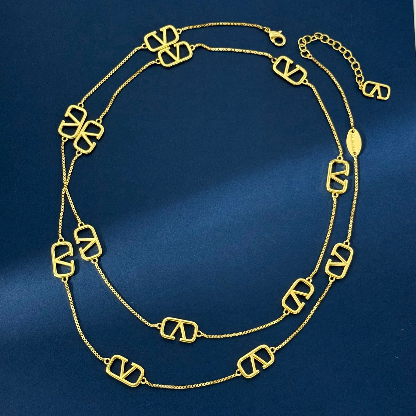 V Emblem Long Pendant Necklace – Design 02 detail view