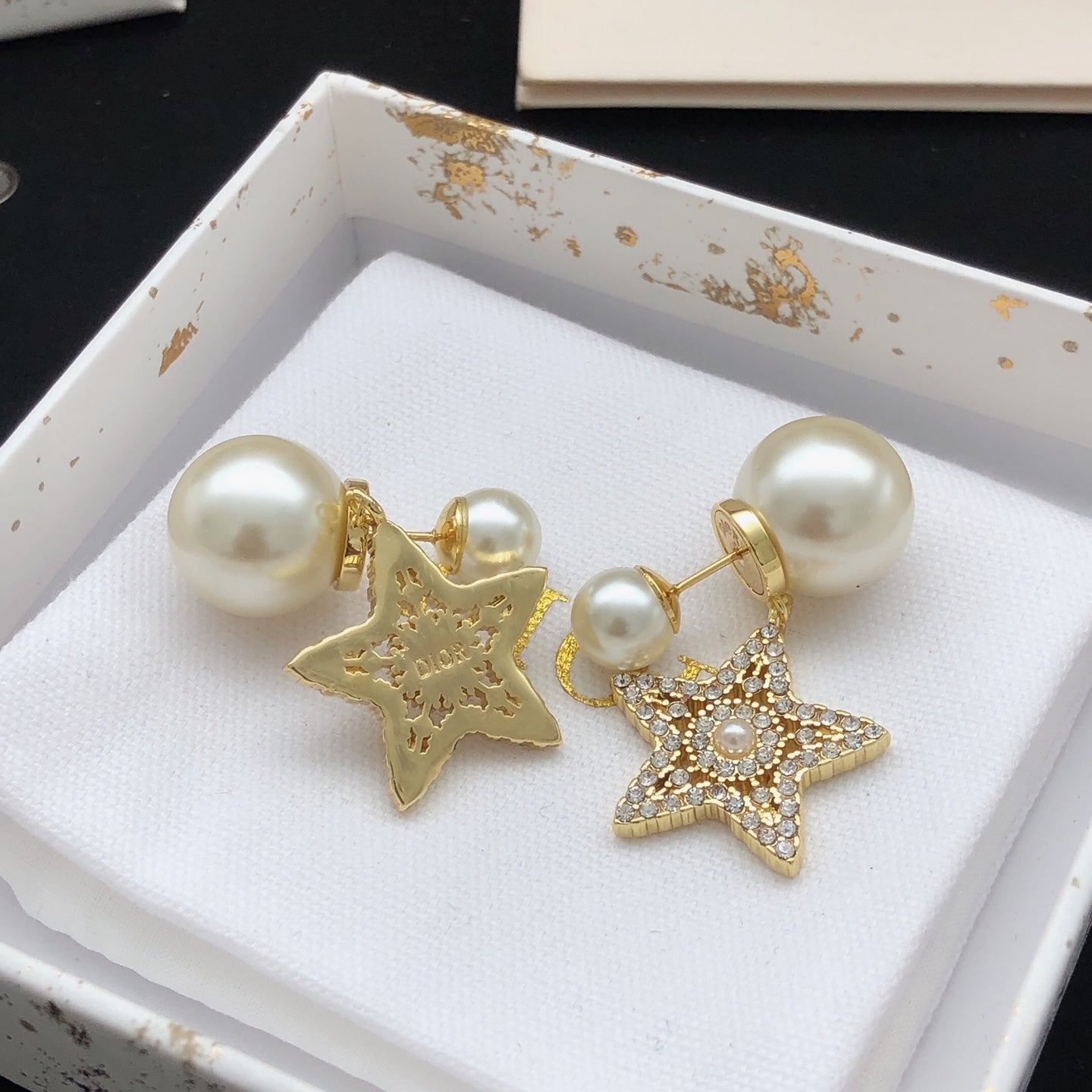Star Motif Stud Earrings in Polished Metal-Tone – Design 004 main product view