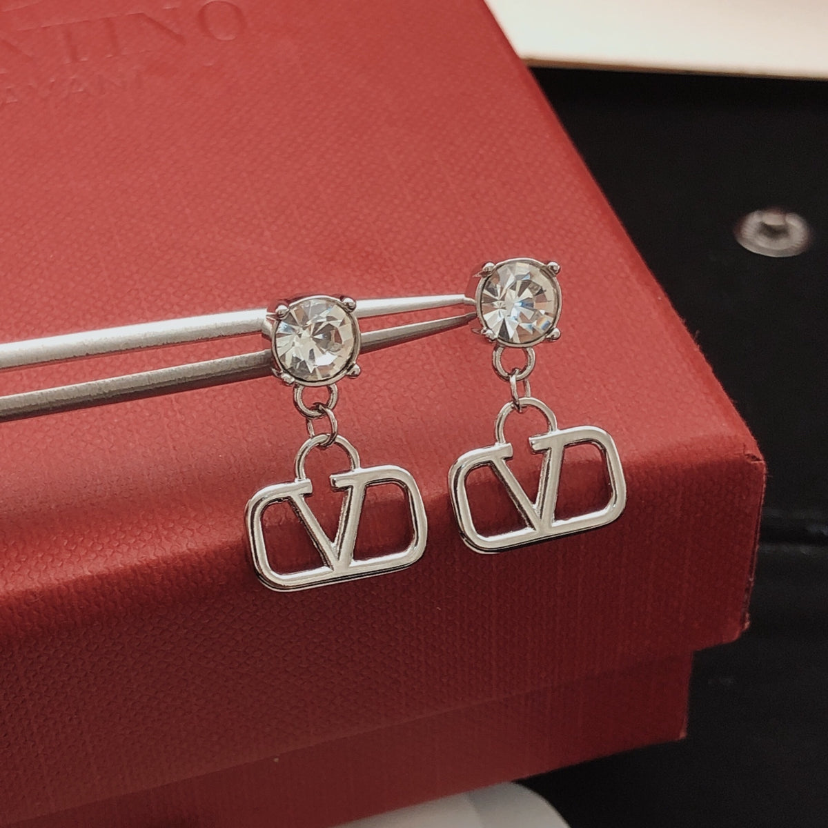 Signature Emblem Jewelry Accessory – Design 02 front view
