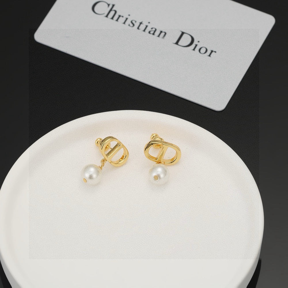 Pearl-Style Motif Stud Earrings in Silver-Tone with Pearl-Style Detail – Design 007 front view