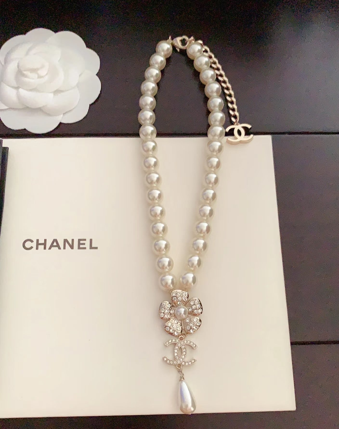 Camellia Pearl-Detail Pendant Necklace – Pearl Detail – Design 003 side detail