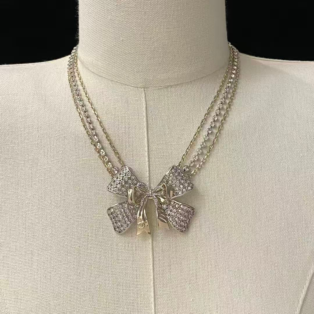 Bow Crystal-Accent Pendant Necklace – Design 002 close-up detail