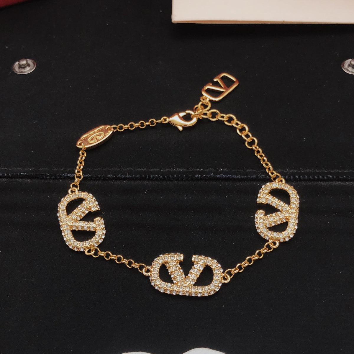 Signature Emblem Crystal-Accent Bracelet – Design 01 main product view