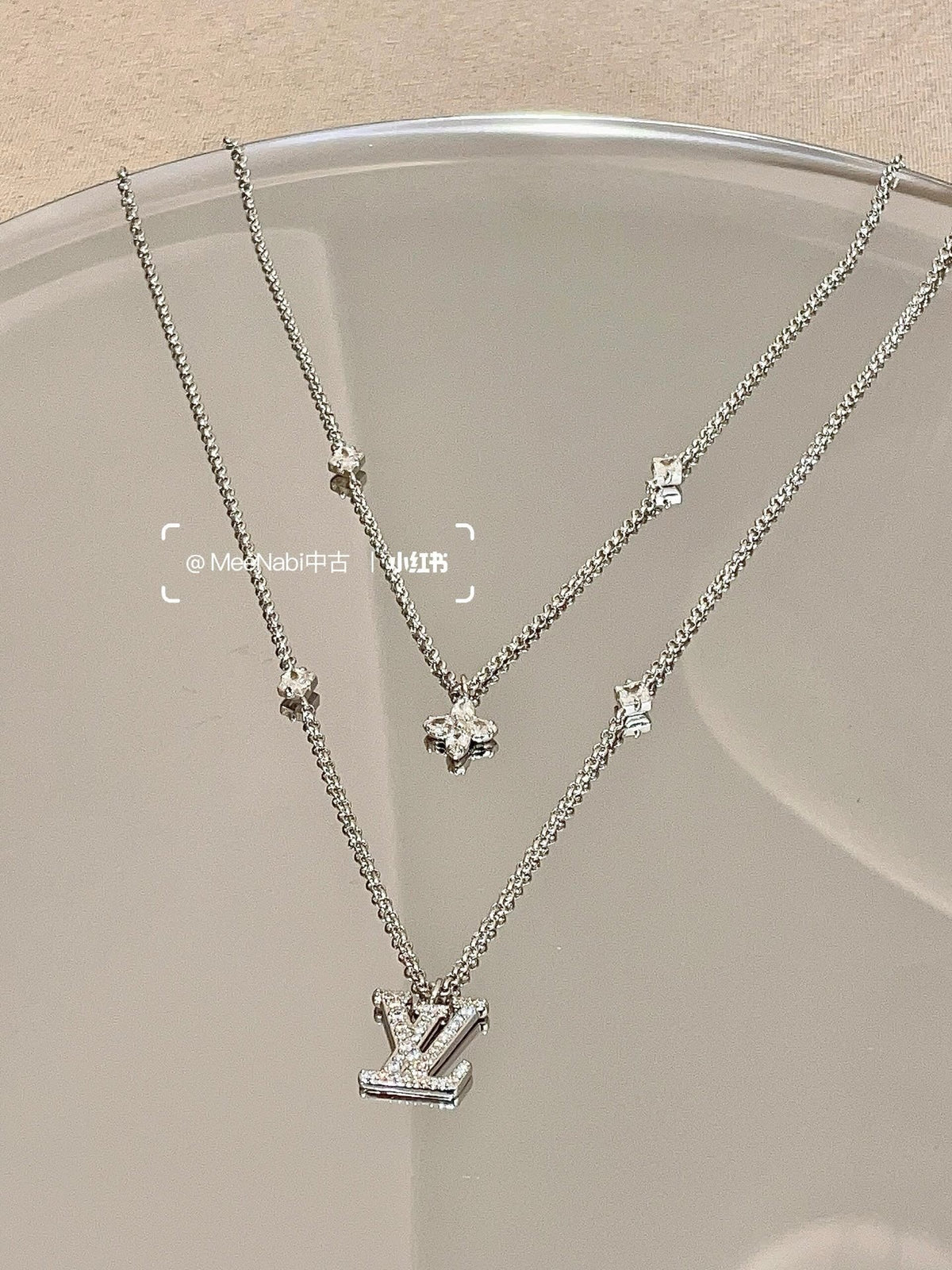 Geometric Emblem Double-Layer Pendant Necklace – Silver Detail close-up detail