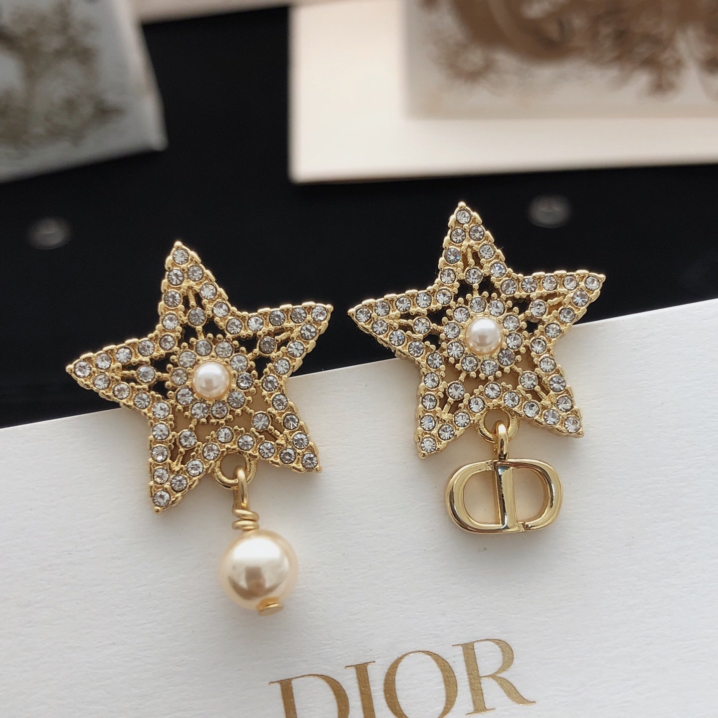 Star Motif Stud Earrings in Polished Metal-Tone – Design 001 detail view