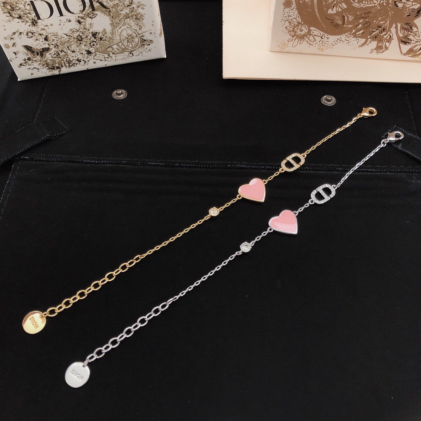 Heart Motif Statement Bracelet in Polished Metal-Tone – Design 004 side detail